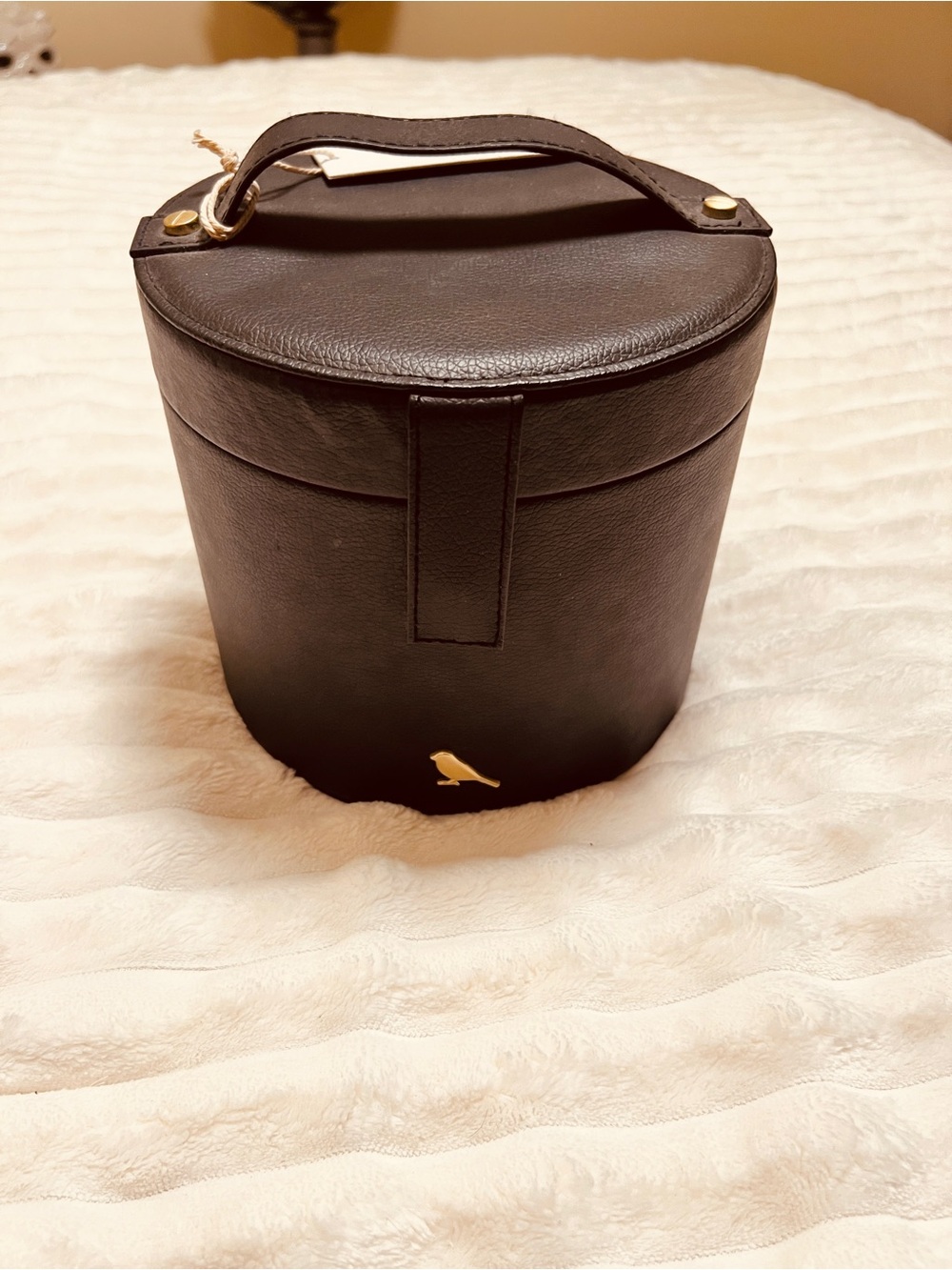 Round makeup bag Black Ladies' Structured Leather Vanity Case with Gold accents